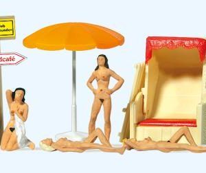 Am FKK-Strand. Strandkorb und