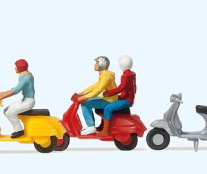 Motorroller Vespa-Fahrer