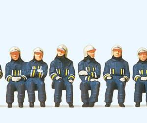 Feuerwehrmänner in moderner E