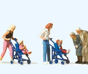 Mütter. Kinder im Kinderwagen