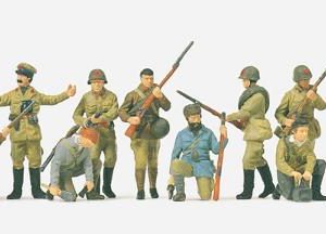 Infanteristen und Partisanen.
