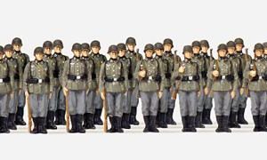 Infanterie angetreten. DR 193