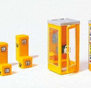 Briefkästen, Telefonzellen. B