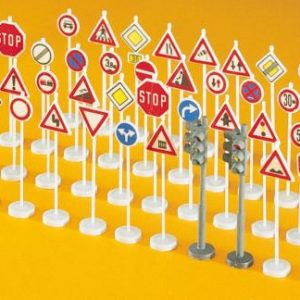 Verkehrszeichen. 40 Stück. Ba