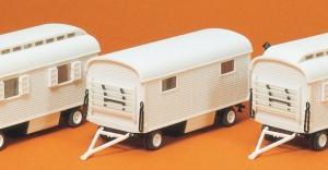 Wohnwagen ohne Beschriftung.