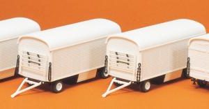 Packwagen ohne Beschriftung.