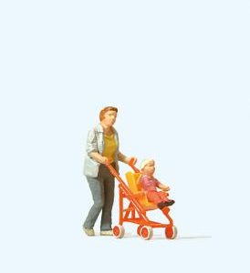 Frau mit Buggy