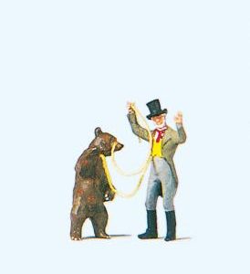 Bärenführer mit Bär