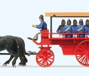 Mannschafts- und Gerätewagen.