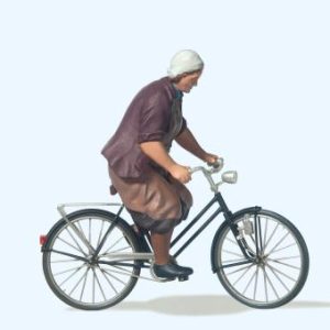 Bäuerin auf Fahrrad