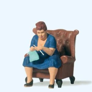 Strickende Frau Sessel