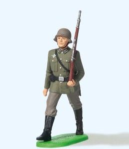 Soldat im Marsch, ohne Tornis