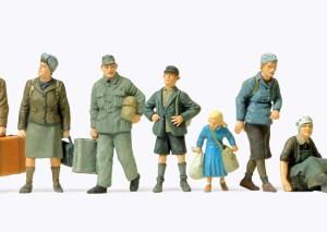 Flüchtlinge. 9 unbemalte Mini